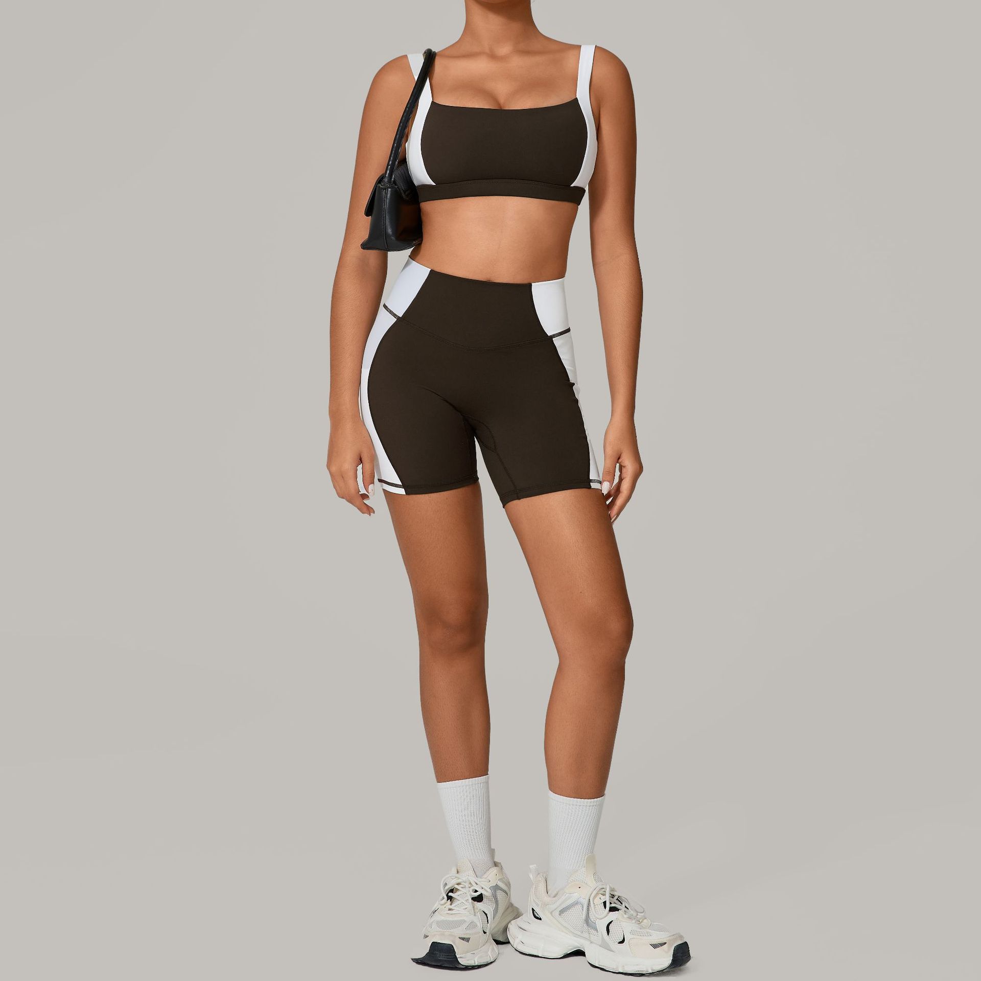 WOMEN'S GYM WEAR